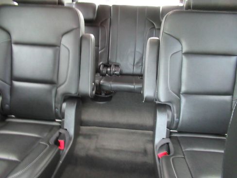 Used 2018 Chevrolet Tahoe Premier AWD/4WD image 18