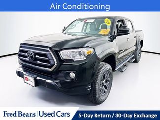 Used 2023 Toyota Tacoma SR5 AWD/4WD video 3