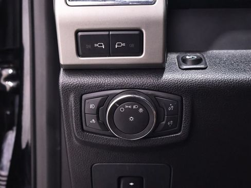 Used 2016 Ford F150 Lariat w/ Equipment Group 502A Luxury AWD/4WD image 28