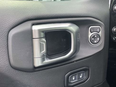 Certified 2023 Jeep Wrangler Unlimited Rubicon w/ Xtreme 35 Tire Package image 25