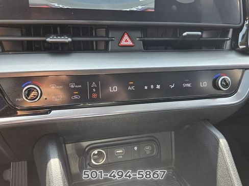 Used 2025 Kia Sportage EX w/ Premium Package FWD image 20