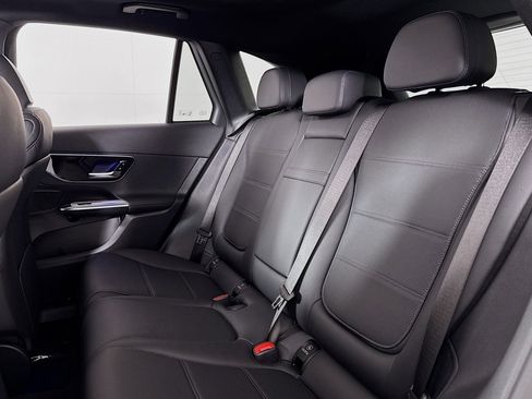 New 2026 Mercedes-Benz GLC 300 image 7