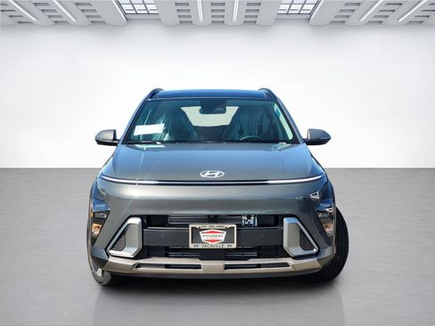 New 2026 Hyundai Kona Limited FWD image 2