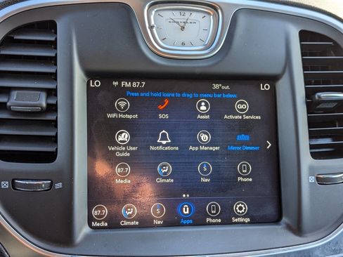 Used 2020 Chrysler 300 Limited image 19