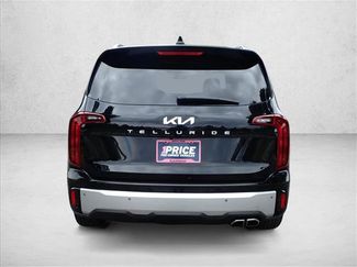 Used 2024 Kia Telluride S w/ S Sunroof Package FWD video 3
