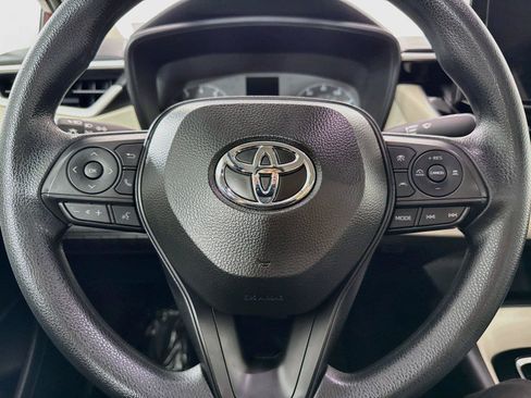Certified 2025 Toyota Corolla LE FWD image 16