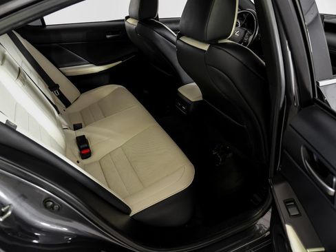 Used 2022 Lexus IS 350 F Sport RWD image 40
