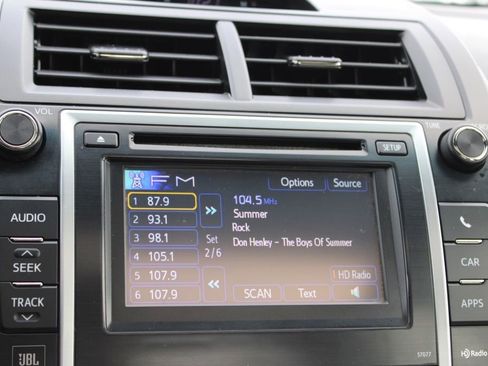 Used 2013 Toyota Camry XLE image 36