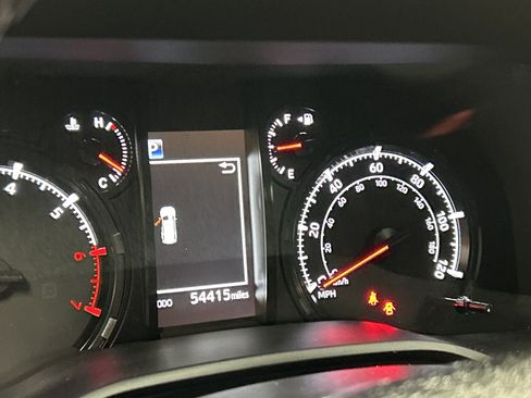 Used 2022 Toyota 4Runner SR5 RWD image 8