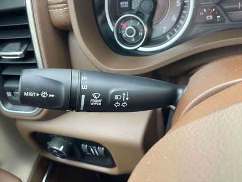 Used 2020 RAM 1500 Laramie image 25