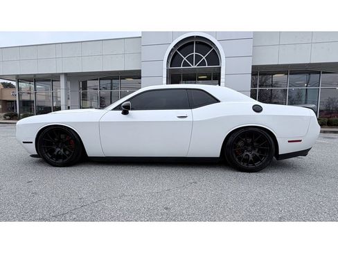 Used 2016 Dodge Challenger R/T Plus image 5
