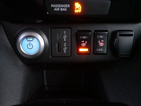 Certified 2024 Nissan Leaf SV Plus image 32