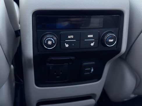 Used 2019 GMC Acadia Denali image 28