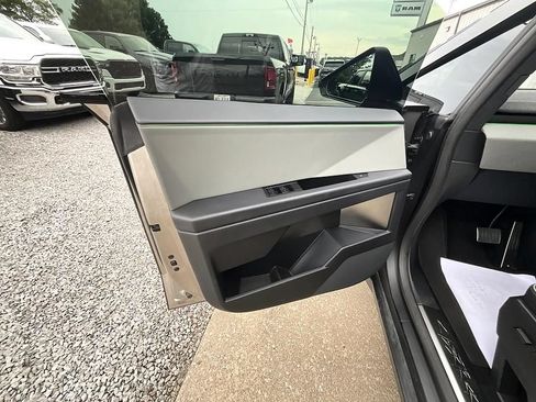 Used 2025 Tesla Cybertruck Cyberbeast AWD/4WD image 16
