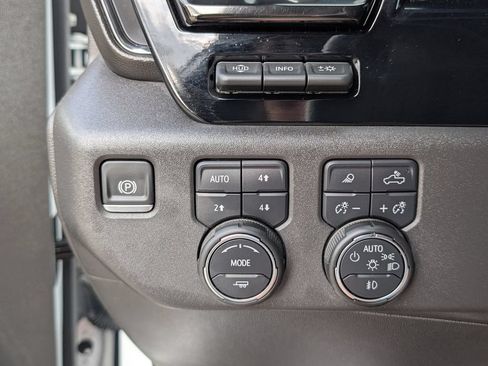 Certified 2025 Chevrolet Silverado 1500 ZR2 w/ Technology Package AWD/4WD image 16