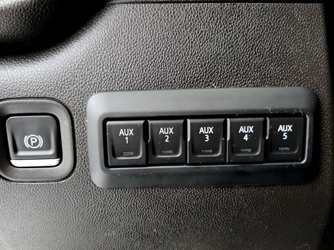 Used 2024 GMC Sierra 2500 Pro w/ Convenience Package AWD/4WD image 29