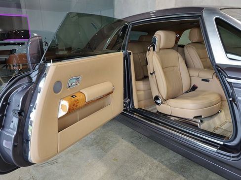 Used 2010 Rolls-Royce Phantom Coupe RWD image 14