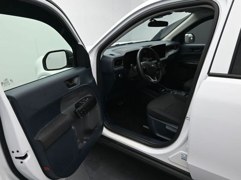 Used 2025 Ford Maverick XL w/ Equipment Group 102A AWD/4WD image 10