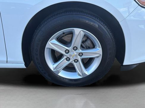 Used 2023 Chevrolet Malibu LS FWD image 25