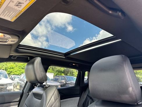 Used 2023 Jeep Compass Latitude w/ Sun and Sound Group AWD/4WD image 20