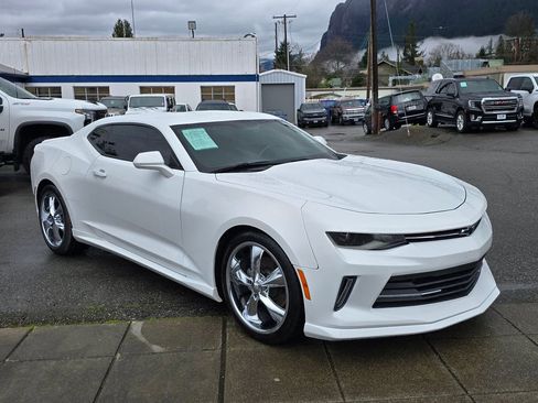 Used 2016 Chevrolet Camaro LT image 4