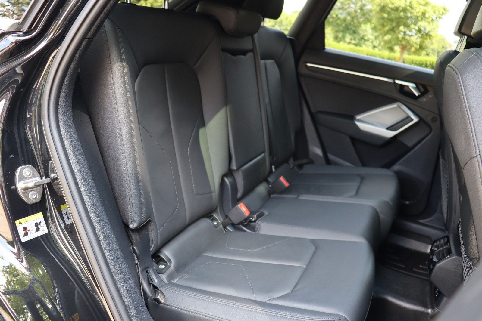 Used 2021 Audi Q3 2.0T Premium w/ Convenience Package AWD/4WD image 18