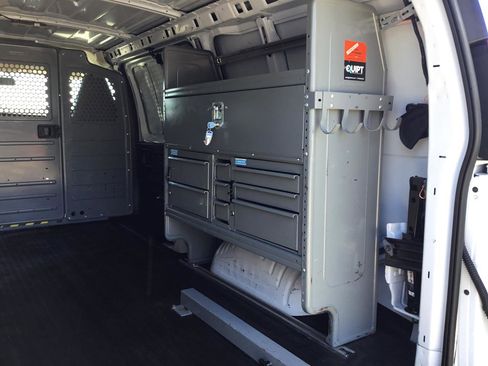 Used 2020 Chevrolet Express 2500 w/ Communications Package RWD image 21