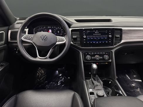 Used 2022 Volkswagen Atlas Cross Sport SE image 5