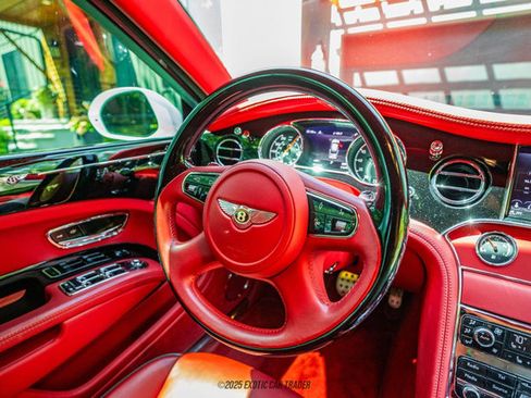 Used 2019 Bentley Mulsanne Speed image 60