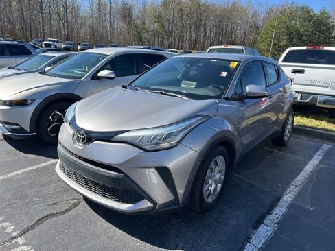 Used 2020 Toyota C-HR LE image 10