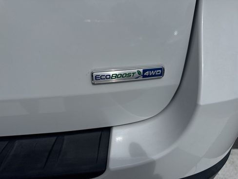 Used 2020 Ford Explorer XLT w/ Equipment Group 202A AWD/4WD image 45