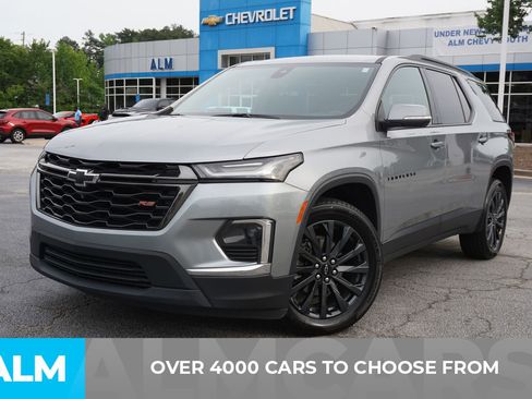 Used 2023 Chevrolet Traverse RS w/ LPO, Floor Liner Package FWD image 3