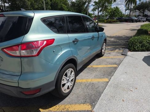 Used 2013 Ford Escape S FWD image 3