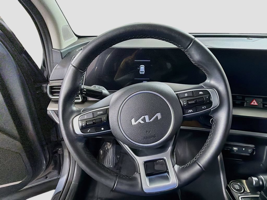 Used 2024 Kia Sportage EX AWD/4WD image 13