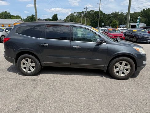 Used 2011 Chevrolet Traverse LT w/ Personal Connectivity Package AWD/4WD image 4