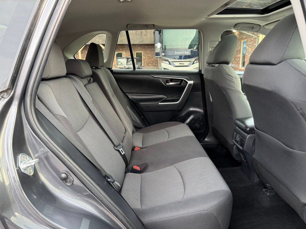 Used 2019 Toyota RAV4 XLE w/ Convenience Package AWD/4WD image 19
