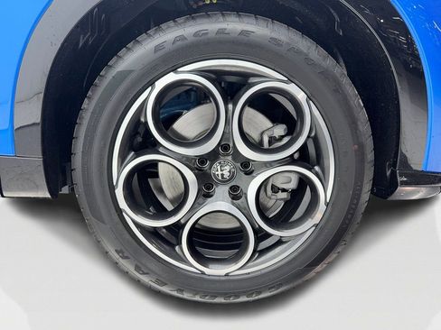 New 2025 Alfa Romeo Tonale w/ Premium Package image 48