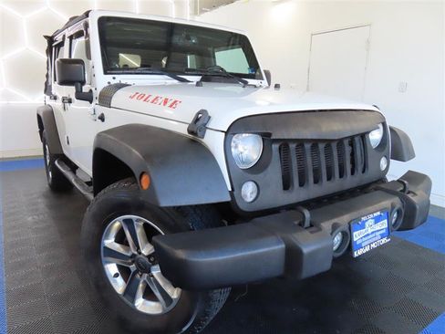 Used 2014 Jeep Wrangler Unlimited Sport w/ Quick Order Package 24S AWD/4WD image 2