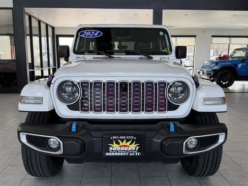 Used 2024 Jeep Wrangler Sahara w/ Technology Group image 2
