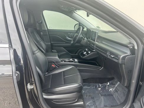 Used 2022 Lincoln Corsair AWD w/ Equipment Group 101A image 9