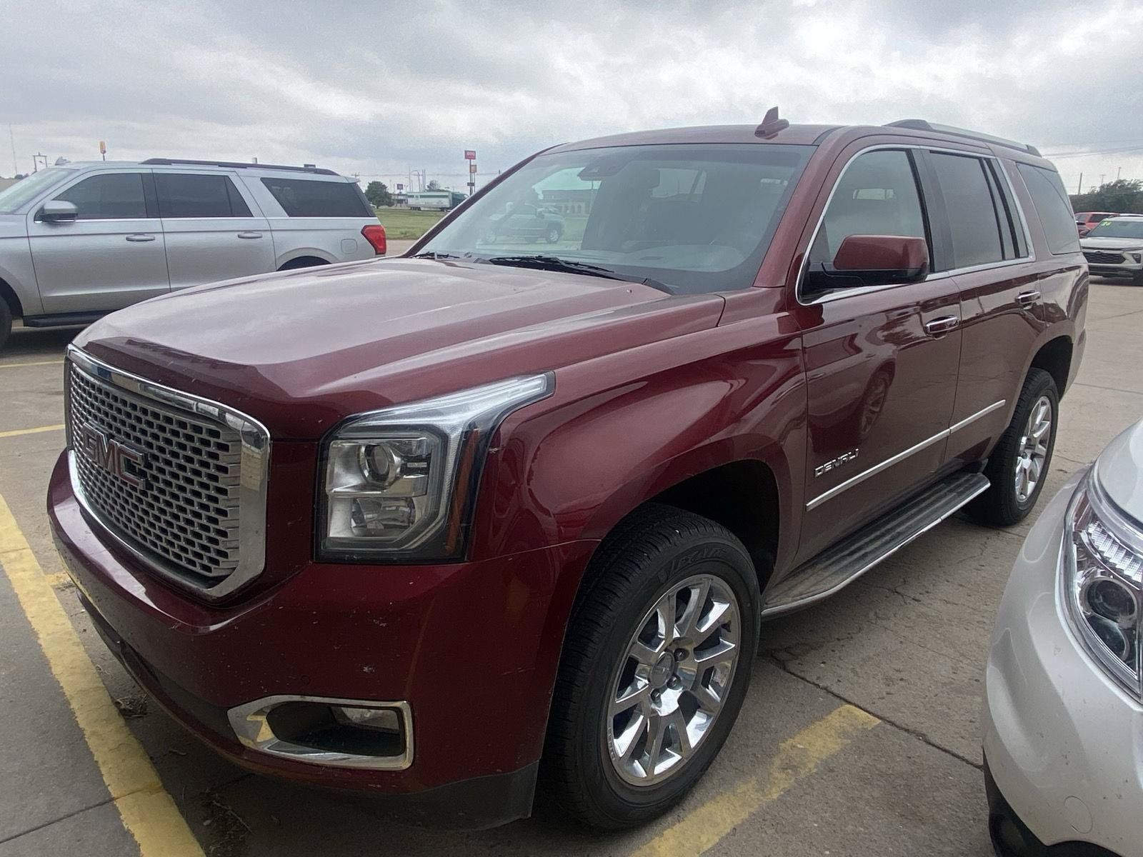 Used 2016 GMC Yukon Denali w/ Open Road Package AWD/4WD image 2