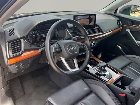 Used 2023 Audi Q5 2.0T Premium Plus w/ Premium Plus Package AWD/4WD image 13