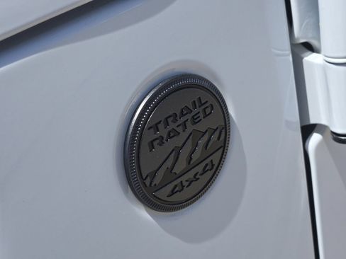 Used 2025 Jeep Wrangler Unlimited Sport AWD/4WD image 13