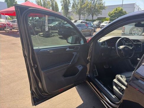 Used 2020 Volkswagen Tiguan SEL Premium R-Line AWD/4WD image 9