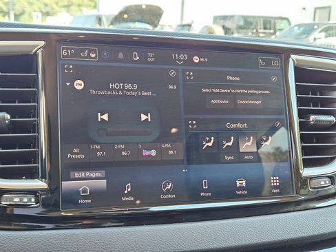 Used 2024 Chrysler Pacifica Touring-L FWD image 21
