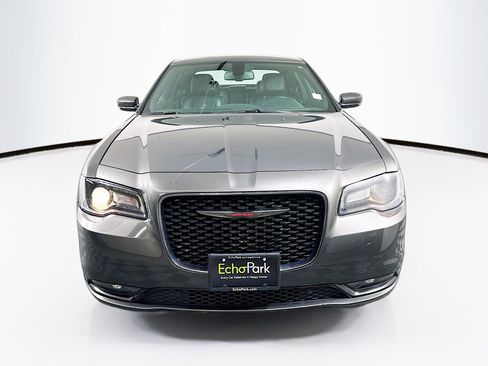 Used 2022 Chrysler 300 S RWD image 2
