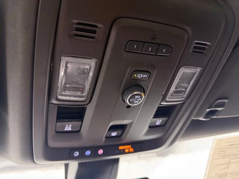 Used 2021 Chevrolet Tahoe Z71 AWD/4WD image 11