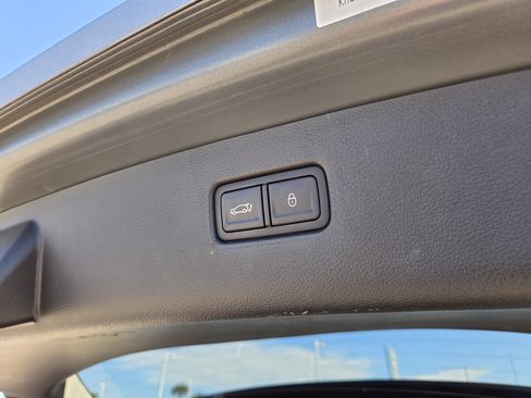 Used 2025 Genesis GV80 2.5T Standard image 27