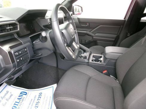 Used 2026 Toyota 4Runner SR5 AWD/4WD image 13