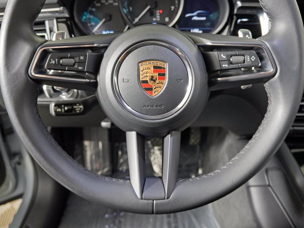Certified 2023 Porsche Macan Turbo AWD/4WD image 26